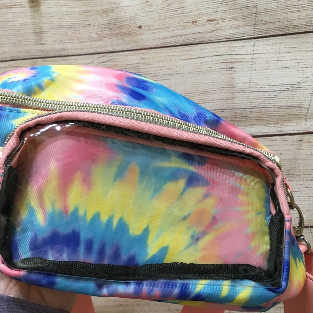 ‎NEW WITH TAGS TIE DYE FANNY PACK - Picture 8 of 8